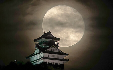 月と岐阜城スマートフォン撮影ツアー フォト ツアー 写真 岐阜市 / オフィスK[ANGW001]