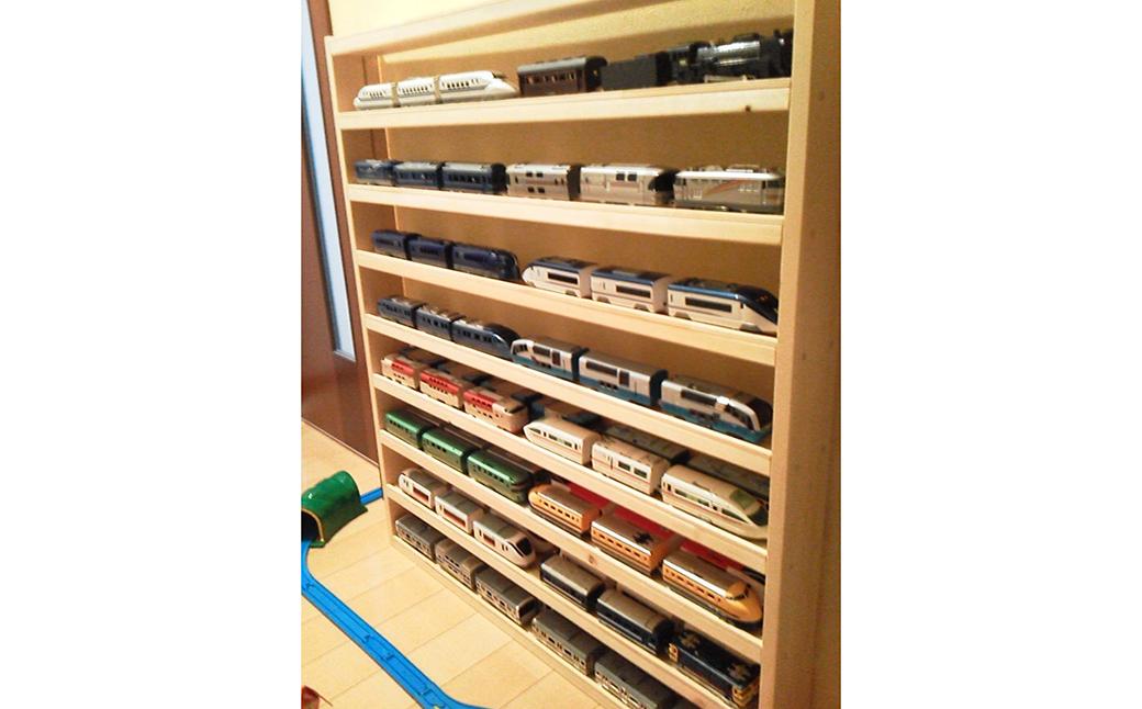 
            ハンドメイド プラレール 収納棚
          