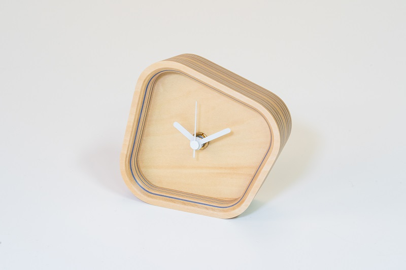 
            【ウッドデザイン賞受賞】 木製 時計 rotation blue 北海道 芦別市 滝澤ベニヤ [№5342-0073]
          