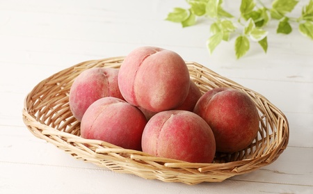 旬の桃　３ｋｇ（ゆうぞら、幸茜、白根白桃、紅錦香、他）いずれか１品種　0033-2407