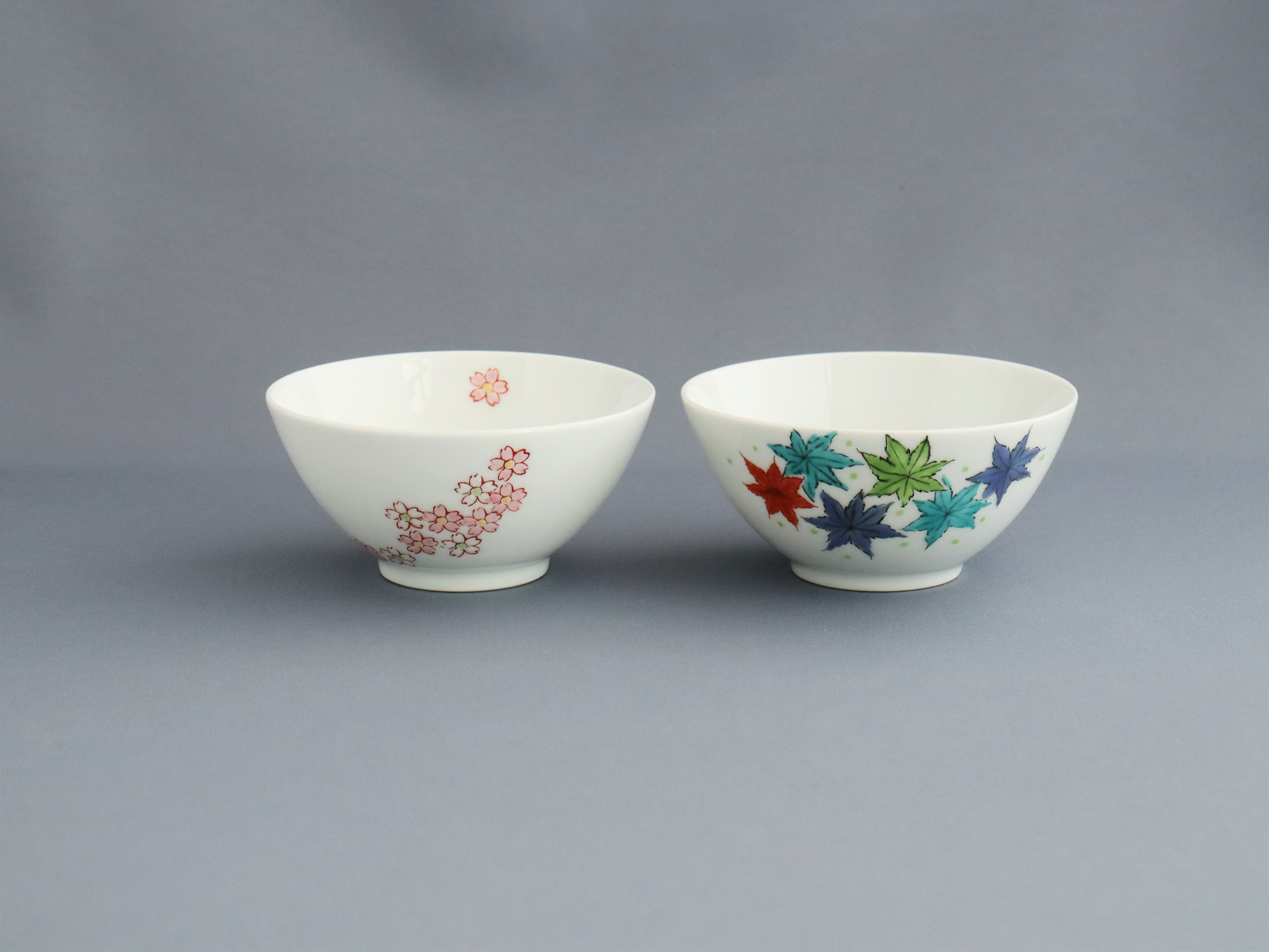 
            有田焼 春秋文様姫碗ペア【赤絵白磁硯処 雪月花】食器 うつわ 器 磁器 陶磁器 茶碗 茶わん ご飯茶碗 2個 セット ペア 小さめ 植物 花 桜 さくら 楓 かえで 手描きA65-42
          