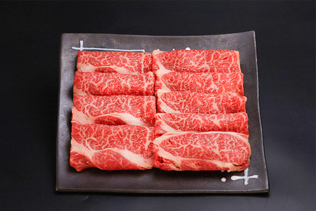 【30営業日以内配送】幸生牛 肩ロース すき焼き用 500g 肉 すきやき しゃぶしゃぶ 牛肉 希少 山形 《幸せを運ぶ牛》　020-D-YL054