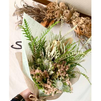 ふるさと納税 小山市 【Mサイズ】季節にあったお花をお届け!店長セレクトドライフラワー |  | 01