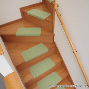 ズレない 折り曲げ付階段マット グリ－ン KD-54