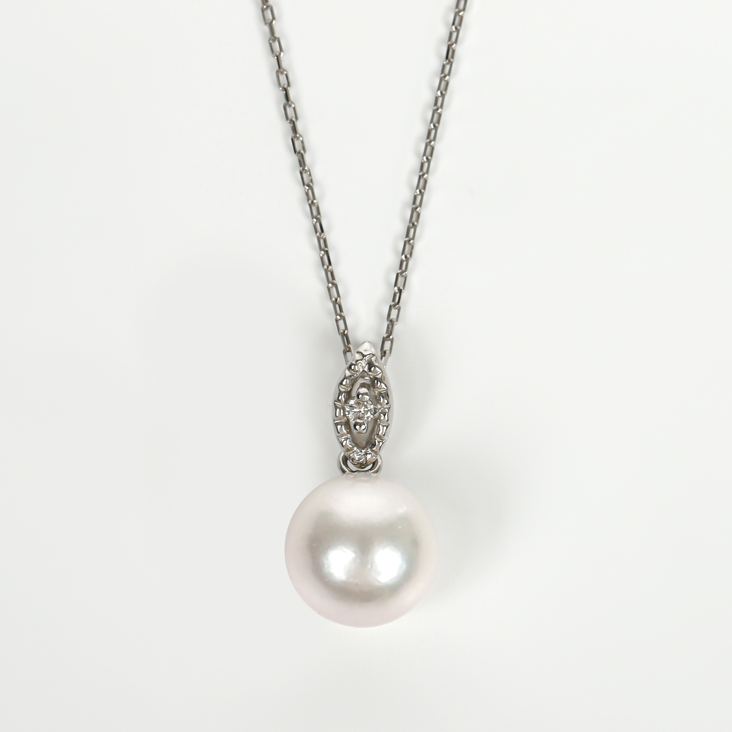 1784　プラチナあこや本真珠ダイヤモンドペンダント　マーキース  あこや真珠 本真珠 伊勢志摩　伊勢市 アクセサリー フォーマル カジュアル ジュエリー プラチナ ダイヤモンド 綺麗 ギフト お洒落