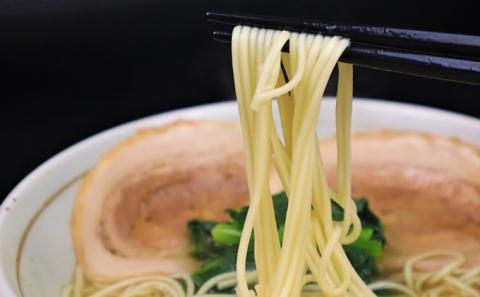 ラーメン 塩そばまえだ 監修 塩そば 2人前×２セット レターパック でお届け　043006