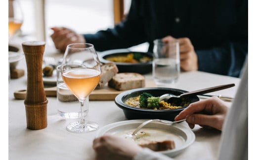 PETARI Shallow Pot 18cm Jet Black（ブラック）G.M.P 【 グッドデザイン賞受賞 陶器製 万能調理土鍋 鍋 土鍋 平鍋 浅鍋 電子レンジ可 キッチン雑貨 新生活 ギフ