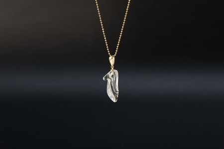 水晶ペンダント【シンデレラの靴】