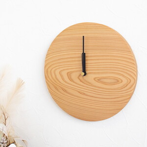 Wooden clock 木の時計（秋田杉） インテリア シンプル 丸型 掛け時計 木のぬくもり ナチュラル リビング 寝室 店舗 お店  無地タイプ
