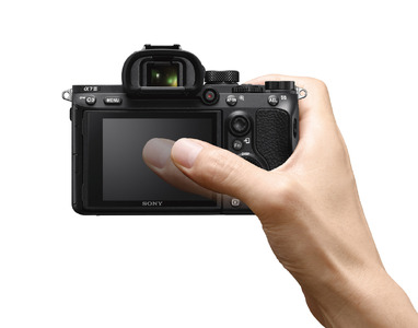 ソニー デジタル 一眼カメラ α7 III (ボディ＋ズームレンズキット) ILCE-7M3K BQ [9月末掲載終了] SONY 撮影 写真 動画