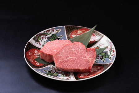 【年内発送】【冷蔵】極上 松阪牛 シャトーブリアン300ｇ（150g×2枚） 年内配送可