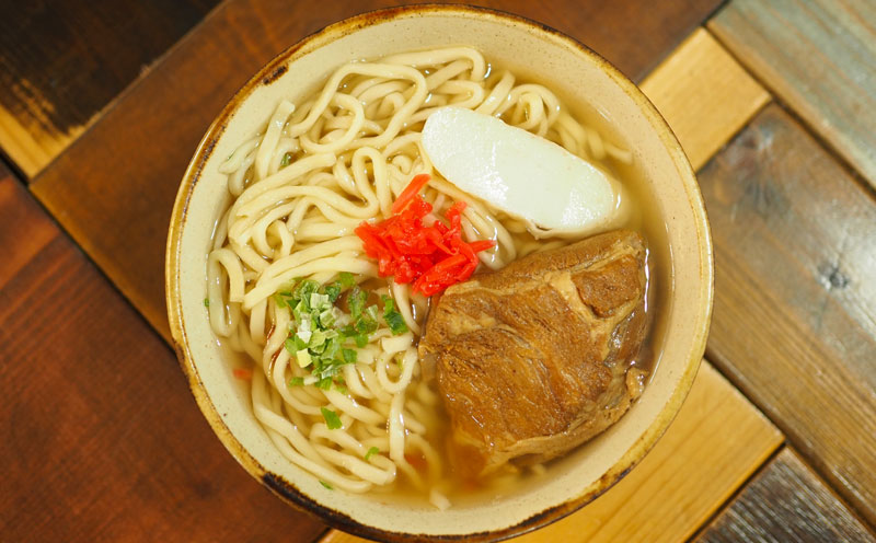 玉家のソーキそば（4食セット） 沖縄そば ソーキそば 生? ソーキ 玉家 沖縄そば王 受賞 人気 そば ご当地グルメ 郷土料理 沖縄ソバ 豚肉 観光 4人前 人気店 4食 セット 沖縄県 北中城村