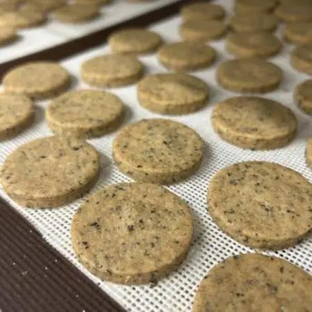 【思いやり型返礼品】「ひのきのその」手づくりクッキー(黒ごまきなこ)3袋セット【1749478】