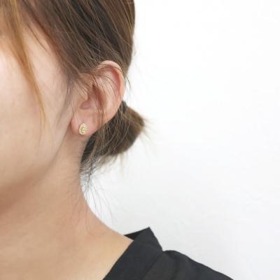 ふるさと納税 甲府市 甲府市発 K18YG ダイヤモンド ピアス 0.4ct ペアシェイプ [PS-0641-2YG] |  | 03