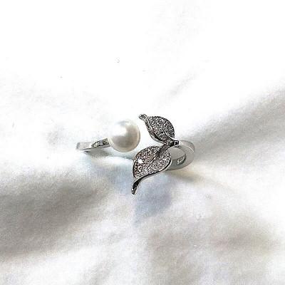 ふるさと納税 伊勢市 リング・ふた葉(淡水本真珠・ボタン)SV製 1925