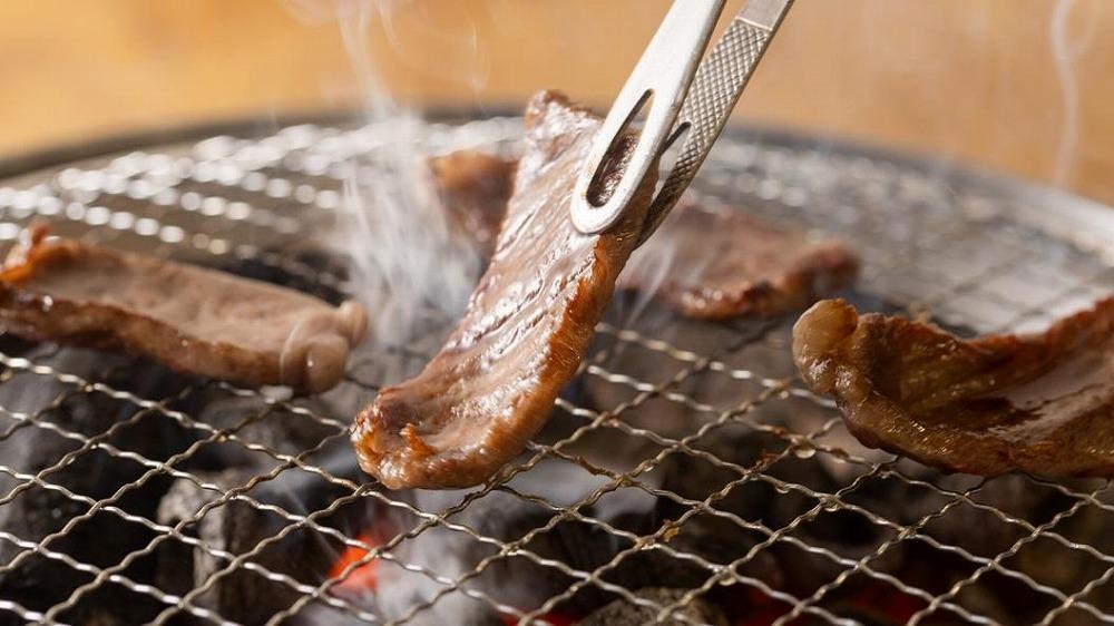【西村ミートショップ】神戸牛 焼肉王道セット 500g（ロース＆カルビ 各250ｇ）