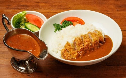 人気の手作り激辛カツカレー