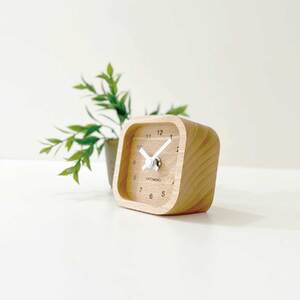KATOMOKU　小さなシンプルな木枠置き時計