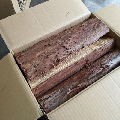 ふるさと納税 智頭町 智頭の薪　スギ乾燥薪36cm大中割　約15kg　【箱入り】 |  | 01