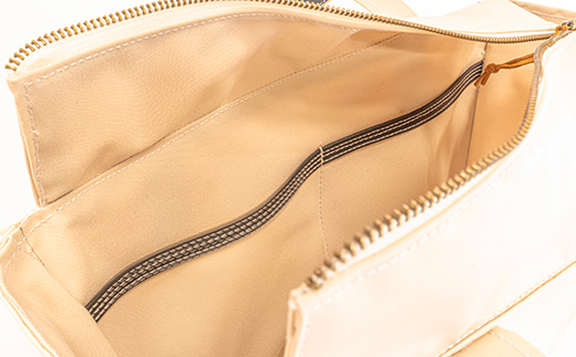 テントの加工技術を生かしたトートバッグ「ハルチ」