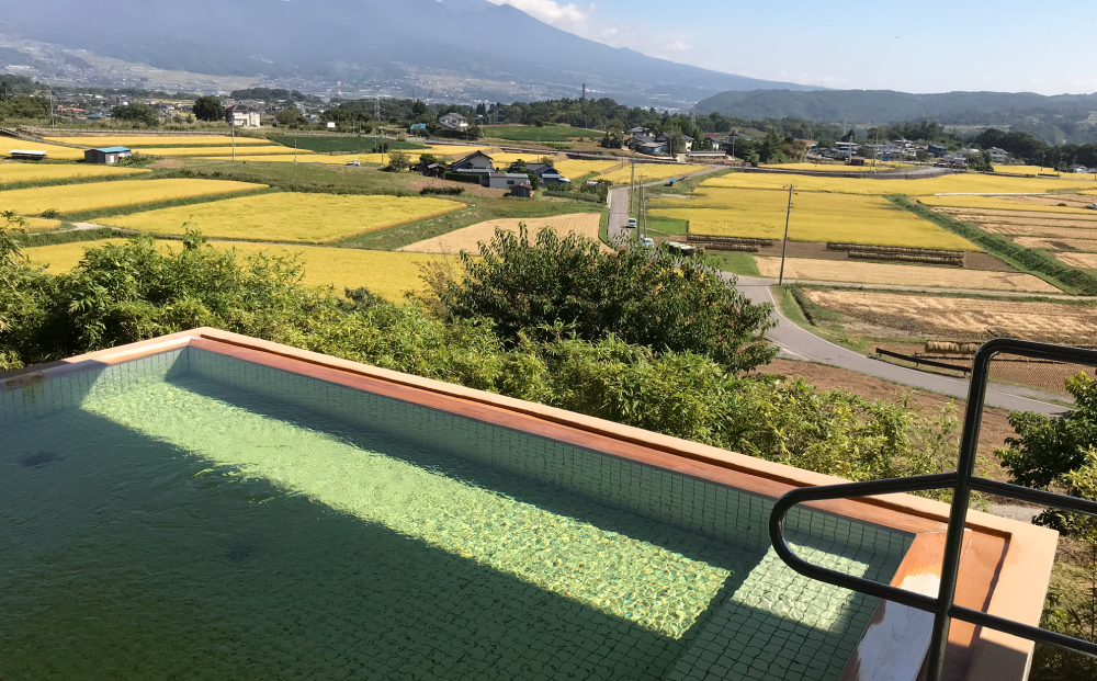 明神館 和洋室ペア宿泊券 −右岸ワインプラン（ヴィラデストワイナリー ）−