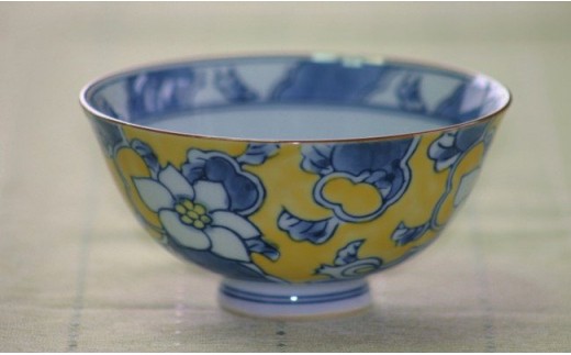 【伊万里焼】彩り唐花飯碗 茶碗（１個） H306_イメージ3