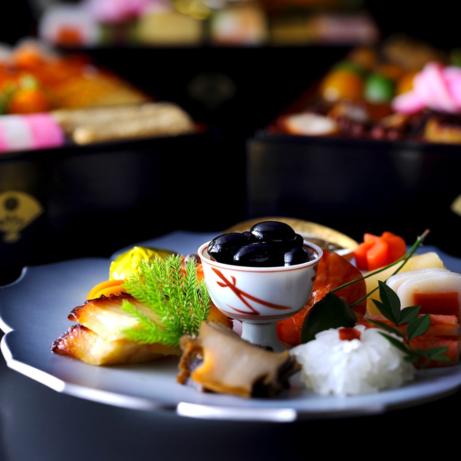 <下鴨茶寮>和おせち 三段「午」陶器製珍味入れ付(冷蔵/4~5人前)【12月31日お届け】