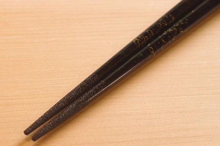 津軽塗 すべらない箸 こごり [唐塗 黒 / 中箸]