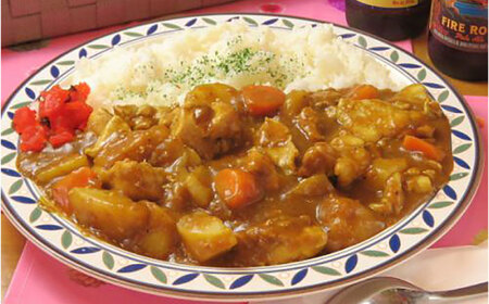 レストランLAUNA【お食事券】日本でここでしか食べれない！潜水艦せとしおカレー＆海軍カレーの平和バトル