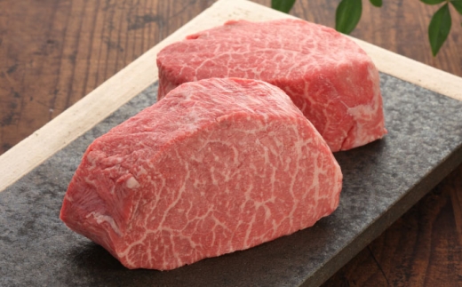 【数量限定】【GI認証】くまもとあか牛シンシンブロック 約300g×2枚 / 菊陽町 あかうし 熊本県 肉 にく niku ブランド 旨み 【有限会社 三協畜産】 [BHAS015]