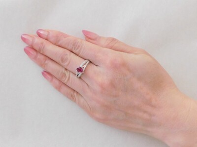 【一点もの】Pt900　NNルビー（1.05ct）ダイヤモンドリング　K48　K06089-H