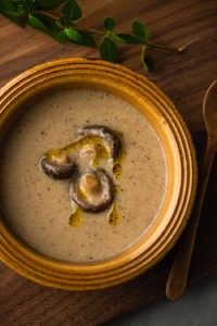 京都が育んだキノコの濃熟ポタージュ 4食セット 保存料・着色料・化学調味料 無添加 国産 ダイエット 時短 レトルト 野菜スープ 惣菜 ヘルシー 国産野菜 ストック 加工食品 簡単 京都 京都産 ※北