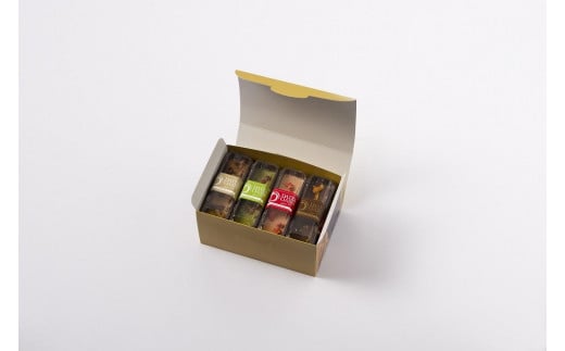 福岡市香椎　スティックケーキ8本セット（チーズ＆チョコ・抹茶・イチゴ）