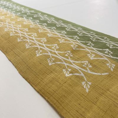 ふるさと納税 豊見城市 《ウージ染め》テーブルランナー36巾　ウージの穂　くがに(黄金) |  | 01