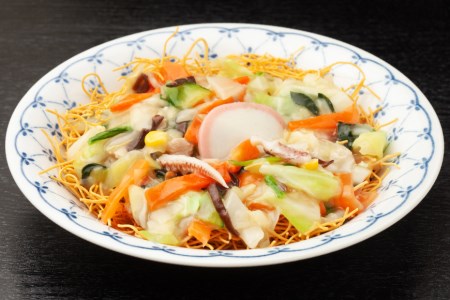 長崎皿うどん（かた焼きそば）8人前 & 新鮮具材セット 野菜10品目 & 太陽卵6個 本場 旨い / 吉岡青果 / 長崎県 雲仙市[item0727]