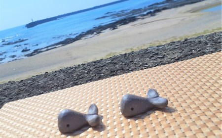 クジラの箸置（焼き締め）2客［1412］
