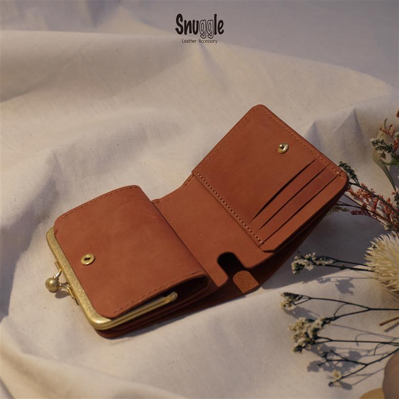 【4色展開】がま口ショートウォレット　通常タイプ　革小物　ハンドメイド　手縫い　一点物　財布　スナッグルレザー　枯葉