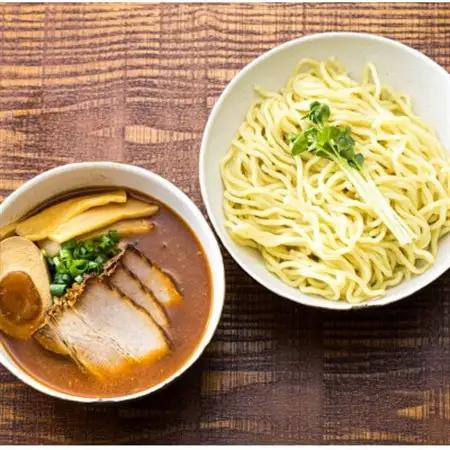 北海道のうま辛 つけ麺340g(2食入り)×10個＜計20人前＞_北海道で人気 ラーメン ちぢれ麺 釧路ラーメン 冷蔵 森谷食品 一人暮らし セット おかず ご当地グルメ 北海道 釧路町 釧路超 特産