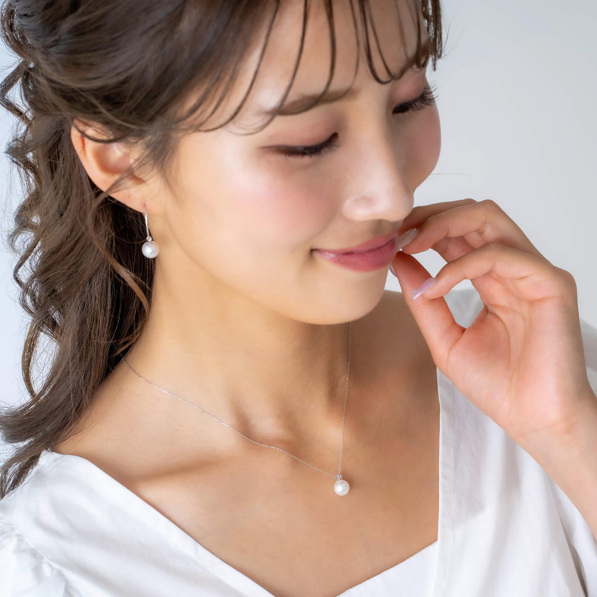 12月 誕生石 タンザナイト 無調色 アコヤ真珠（日本） 8.0mm ラウンド Pt900 プラチナ ペンダント ネックレス（チェーン付き）