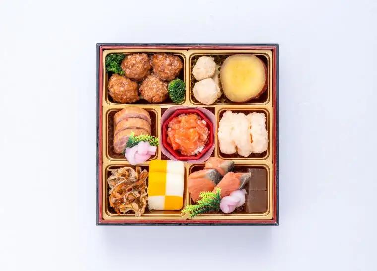 千賀屋謹製 2027年 迎春おせち料理「おもいやり」和風三段重 3人前 全38品 冷蔵_12月31日配送【G0176】
