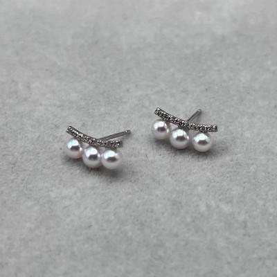 ふるさと納税 伊勢市 PT900ダイヤモンド0.08ct アコヤ真珠ピアス3.5mmUP　1891 |  | 02