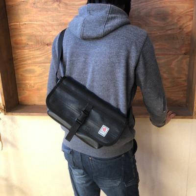 ふるさと納税 諏訪市 【SUWAプレミアム】ボディバッグ　ブラック(L)(パイピングカラー:黒) |  | 03