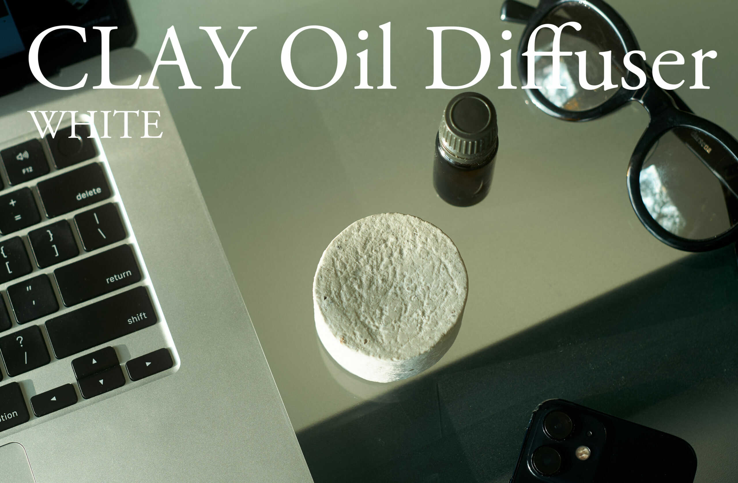 【ふるさと納税】オイルディフューザー Clay Oil Diffuser (WHITE) 瑞浪市 / 織部製陶 インテリア 雑貨 陶磁器[AZAO009]