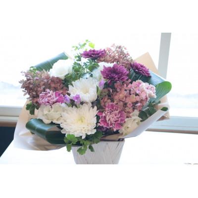 ふるさと納税 筑西市 仏花アレンジメント/Sサイズ〜花瓶不要!届いてそのまま飾れます。 |  | 03