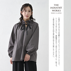【THE INDUSTRY WORKS】リボンフリルネックブラウス（ディープブラック）・1着　TIW-W037（66-26-BK） レディース ブラウス