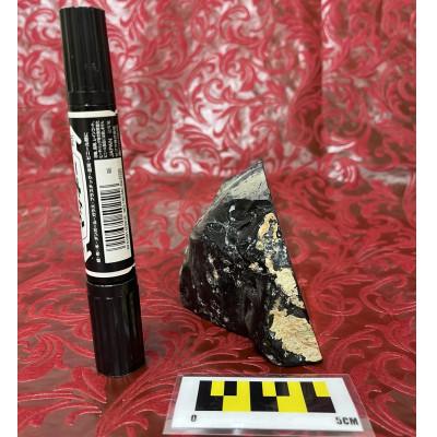 ふるさと納税 長和町 「黒耀石体験ミュージアム」オリジナル 手彫り彫刻の黒耀石の置物A シカ |  | 01