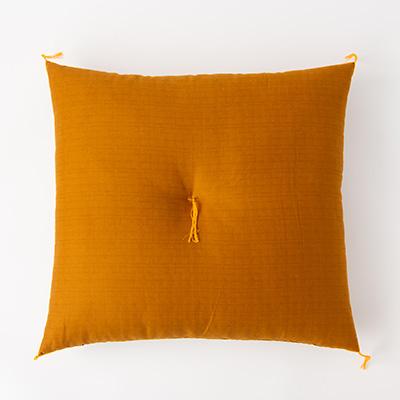 ふるさと納税 ふじみ野市 綿ふとん職人が手掛ける綿100%座布団【銘仙判】55cm×59cm【黄土色】 |  | 03
