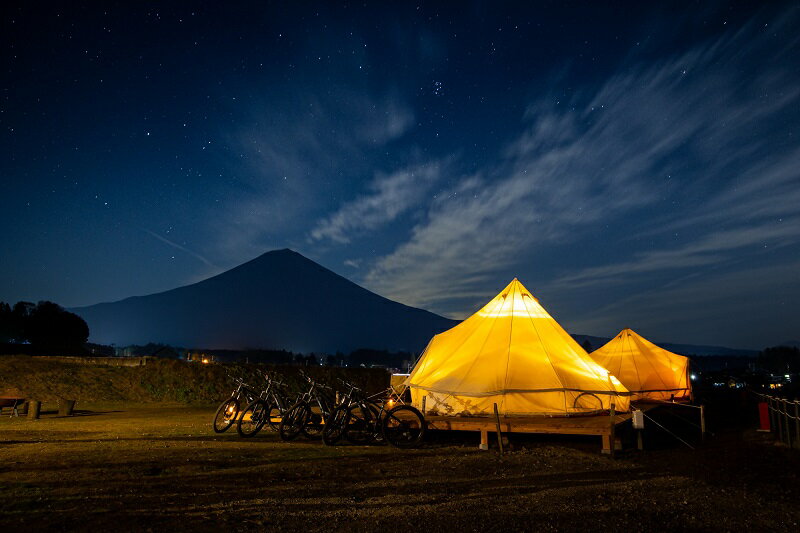 【ふるさと納税】【1日1組限定】 プライベートグランピング MT. FUJI SATOYAMA VACATION 1泊宿泊チケット　送料無料 静岡県 富士宮市