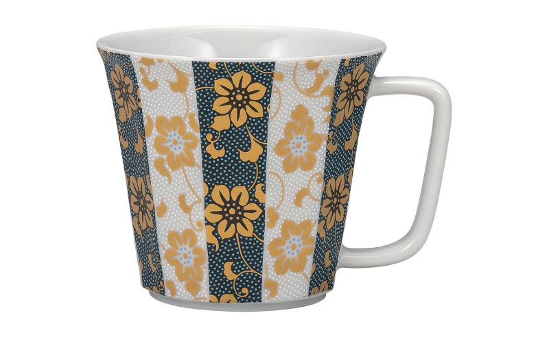 
                  [№5784-1514]九谷焼 マグカップ・鉄仙文

                