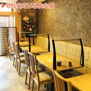 テーブルパーテーション　幅73cm×高さ60cm ボード：クリア（窓口高さ2.5cm）